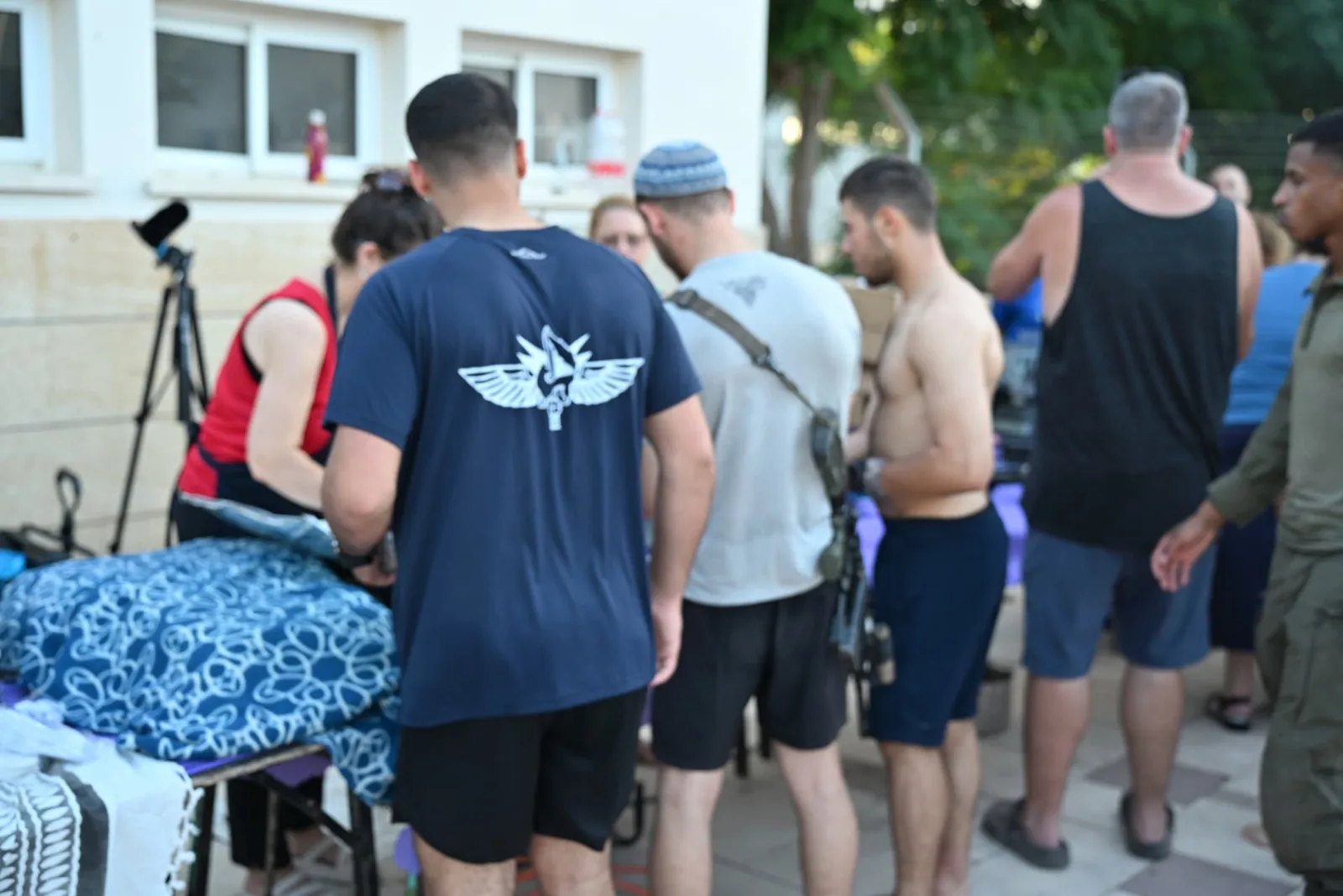 Soldiers gathered at the treatment tables